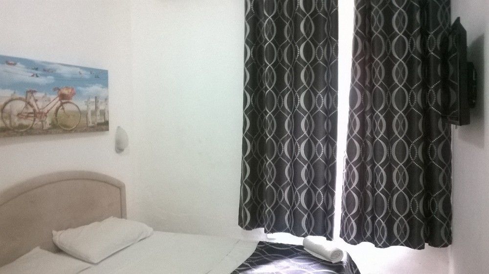 Atara Hotel Тиверіада Екстер'єр фото
